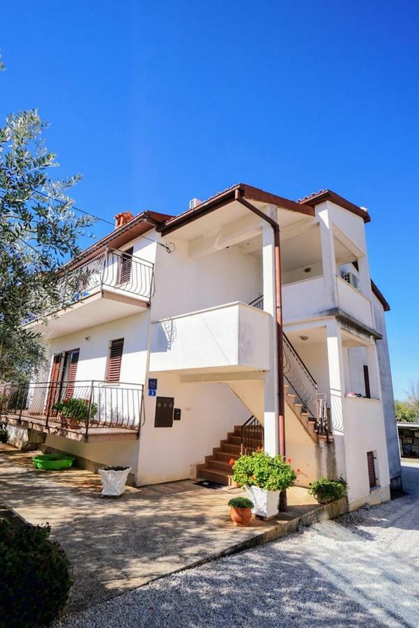 Apartment Daniela 사부드리자 외부 사진