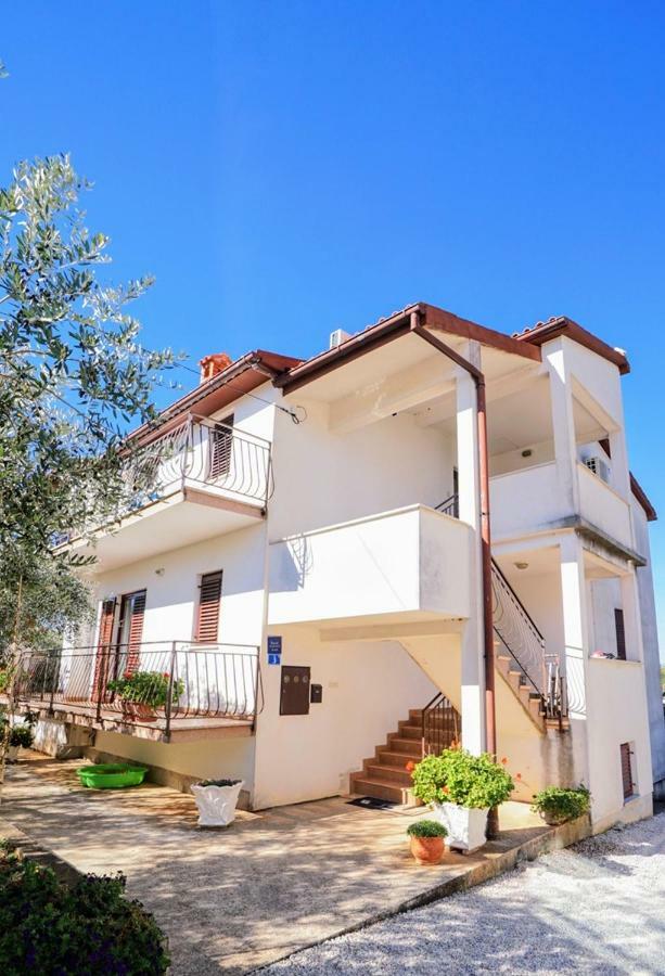Apartment Daniela 사부드리자 외부 사진